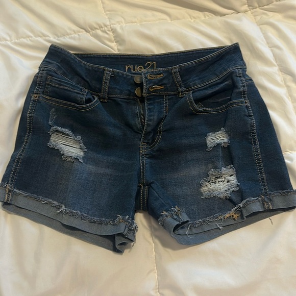 Jean shorts - Picture 1 of 3